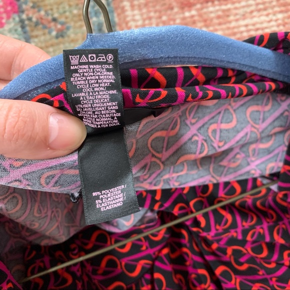 Victoria's Secrets dress - Picture 2 of 7